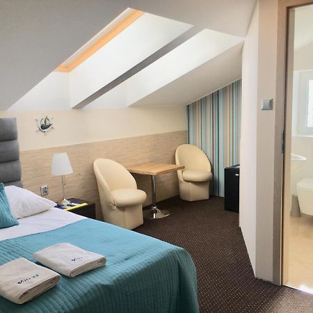 Villa 33 Blisko Plazy ソポト エクステリア 写真