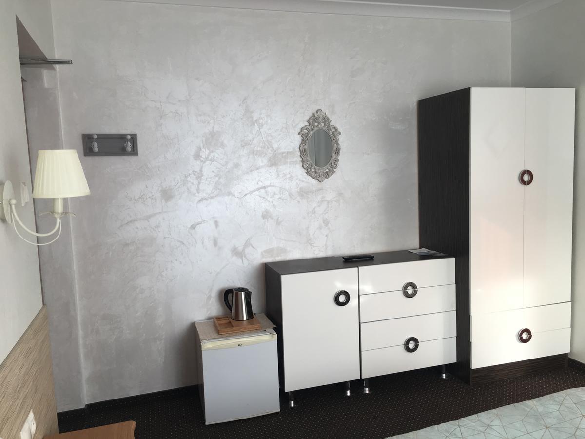 Villa 33 Blisko Plazy ソポト エクステリア 写真