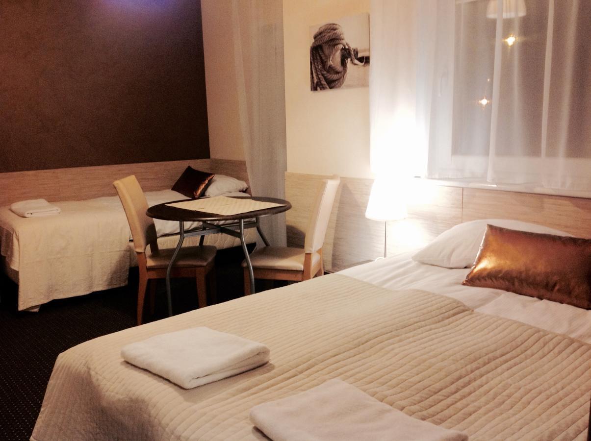 Villa 33 Blisko Plazy ソポト エクステリア 写真