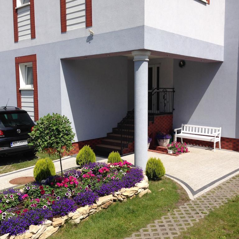Villa 33 Blisko Plazy ソポト エクステリア 写真