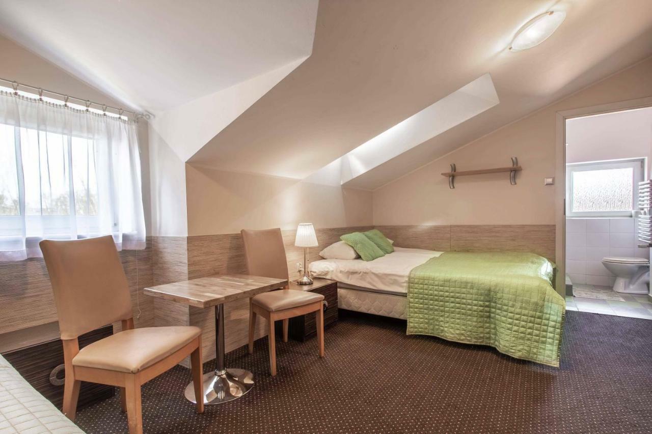 Villa 33 Blisko Plazy ソポト エクステリア 写真